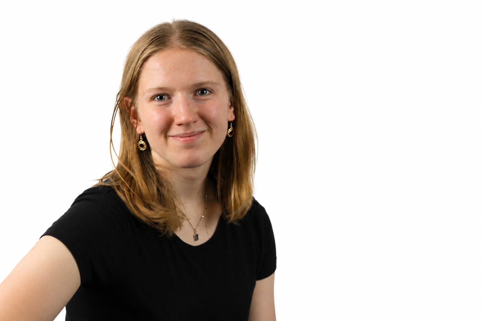 Headshot of Lily Gretzinger