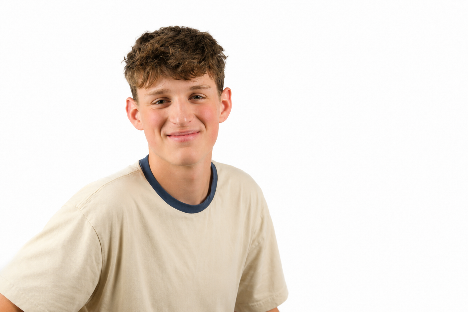 Headshot of Elijah Pahlow