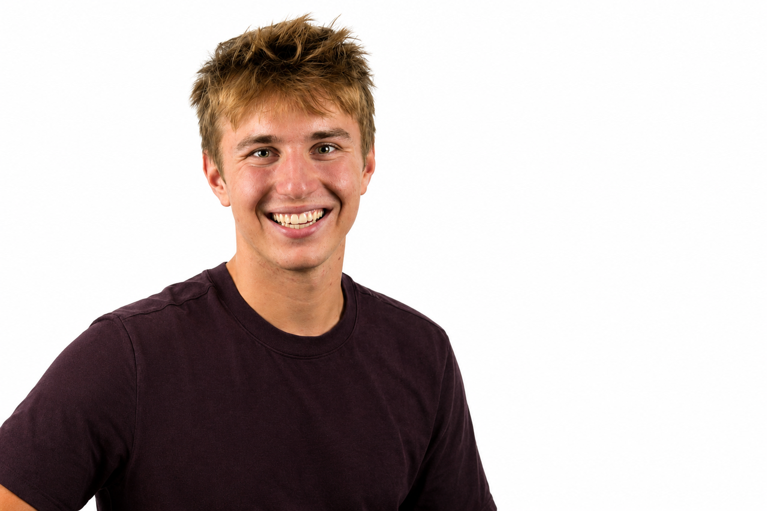 Headshot of Isaac VanRemortel